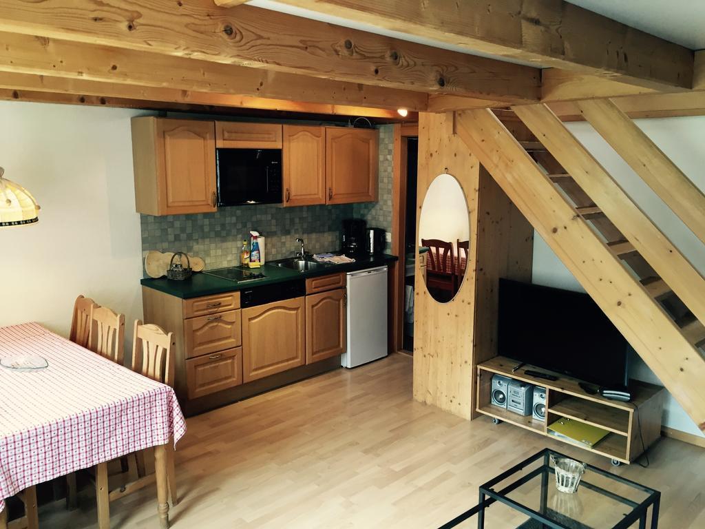 Alpen Chalet Kandersteg Szoba fotó