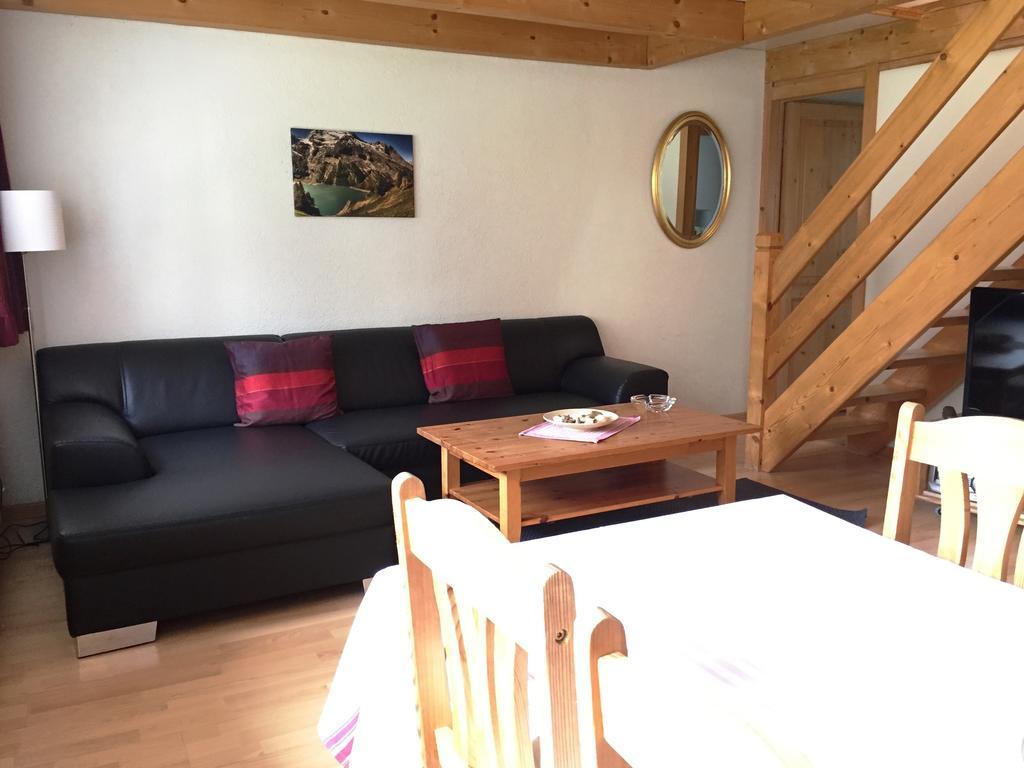 Alpen Chalet Kandersteg Szoba fotó